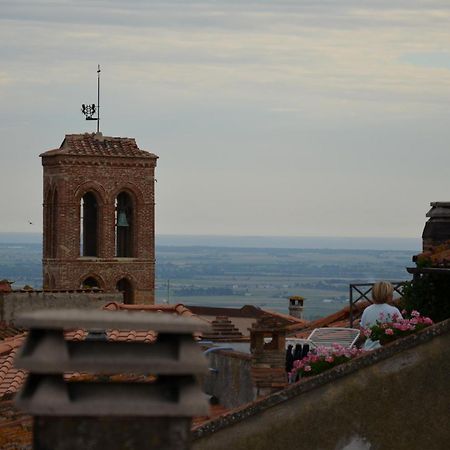 La Divina Dimora Il Castello Degli Spiriti Magni Daire Montepescali Oda fotoğraf