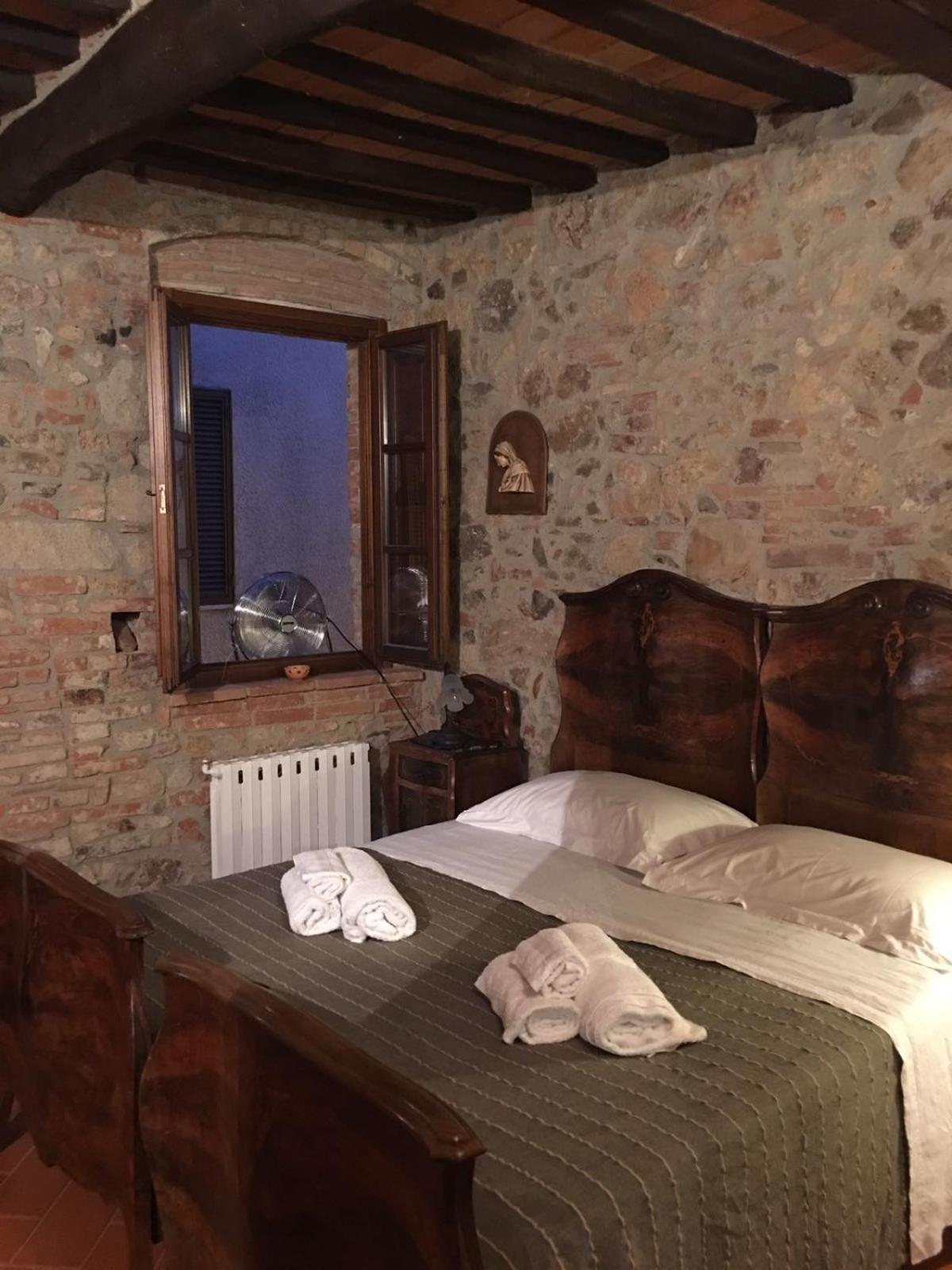 La Divina Dimora Il Castello Degli Spiriti Magni Daire Montepescali Dış mekan fotoğraf