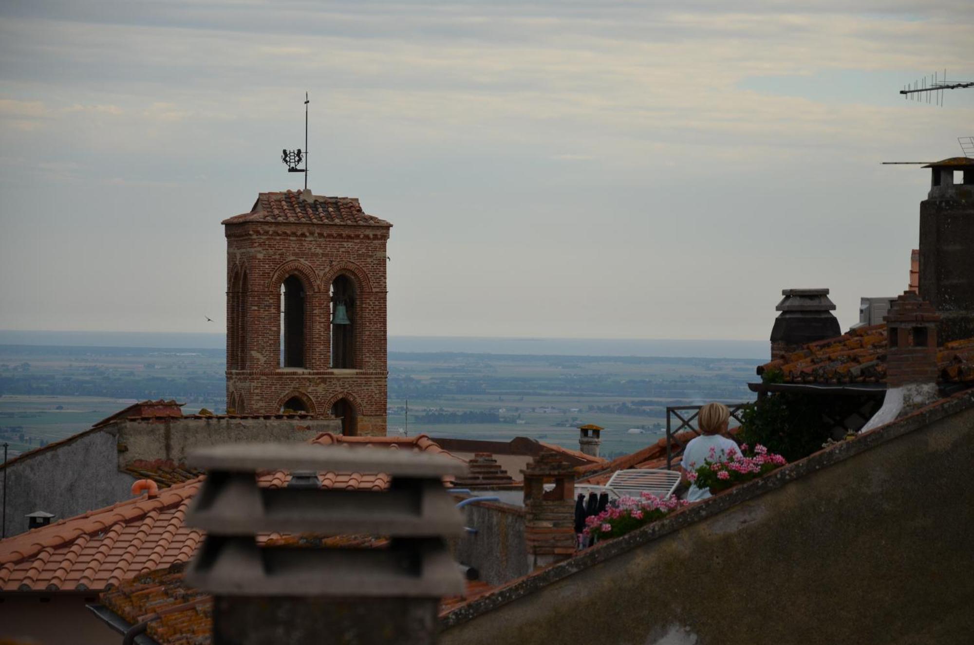 La Divina Dimora Il Castello Degli Spiriti Magni Daire Montepescali Oda fotoğraf
