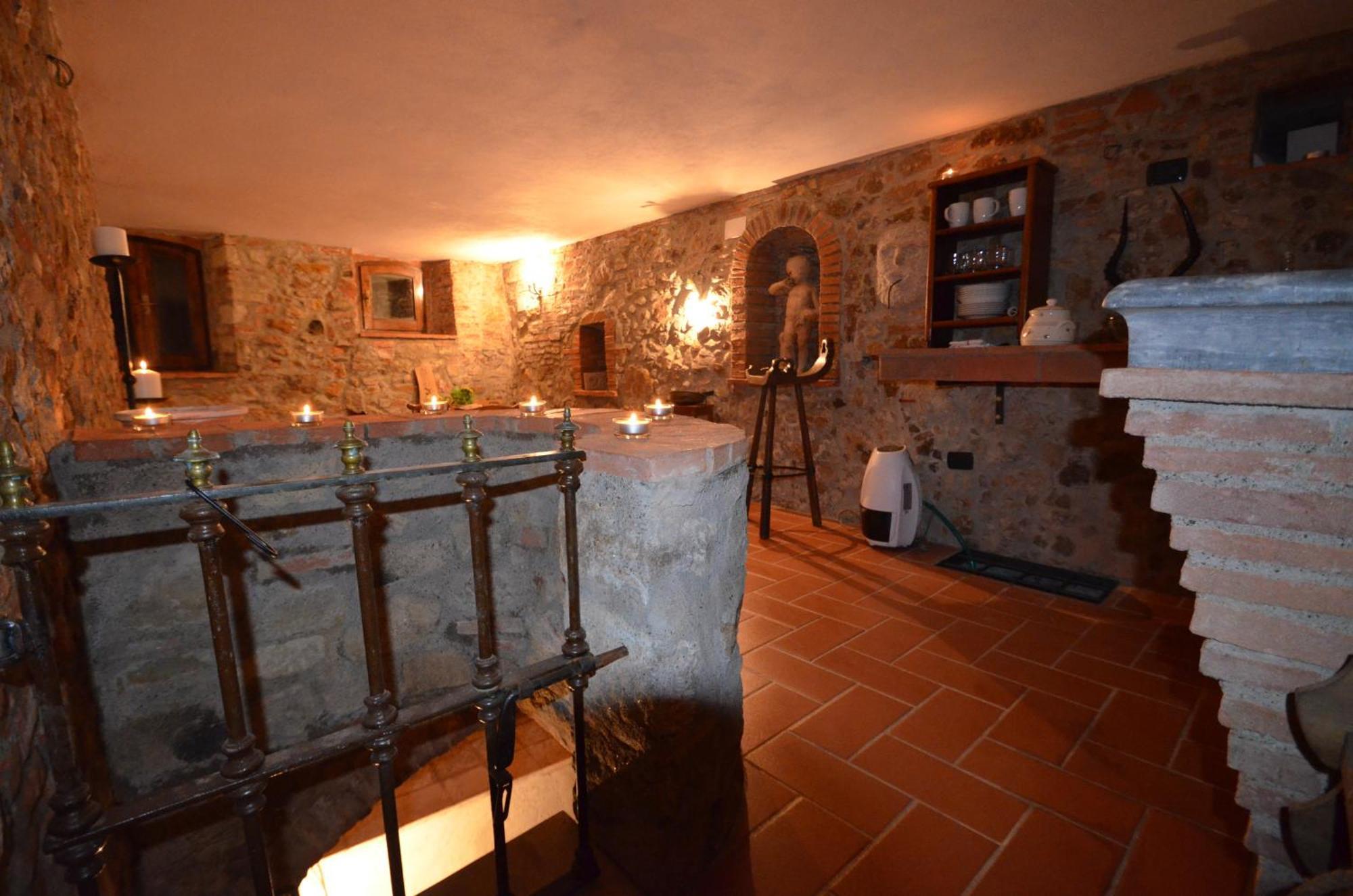 La Divina Dimora Il Castello Degli Spiriti Magni Daire Montepescali Oda fotoğraf